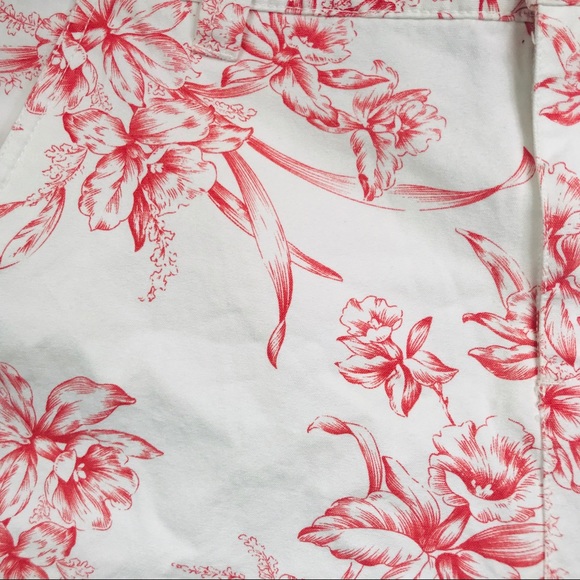 White and Pink Floral Bermuda Shorts Size 12 EUC - Picture 6 of 6